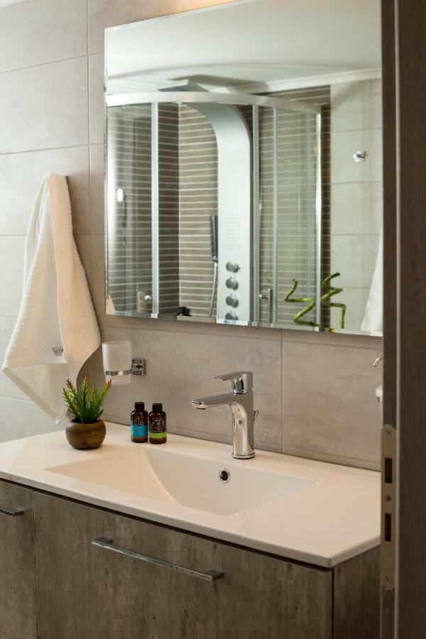 Evangelie Luxury Residence Kíssamos Buitenkant foto